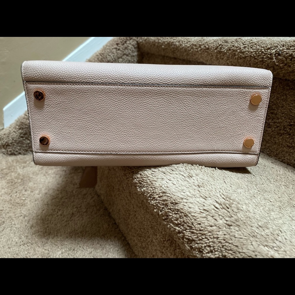 Michael Kors Medium Bag Blush/Rose Gold EUC - Picture 4 of 9